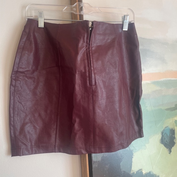 Jolt Faux Leather Mini Skirt - Picture 3 of 3